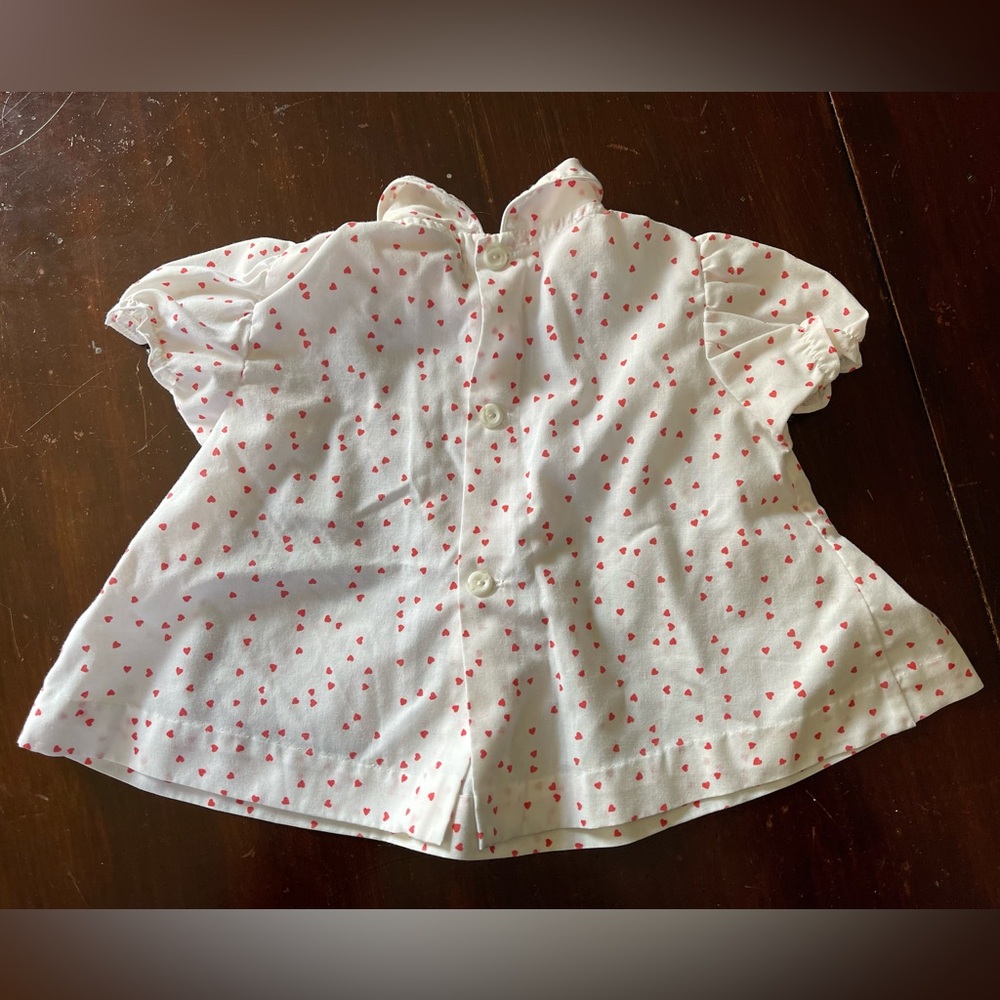 Vintage Baby Shirt Embroidered Cats and Hearts - Picture 4 of 4